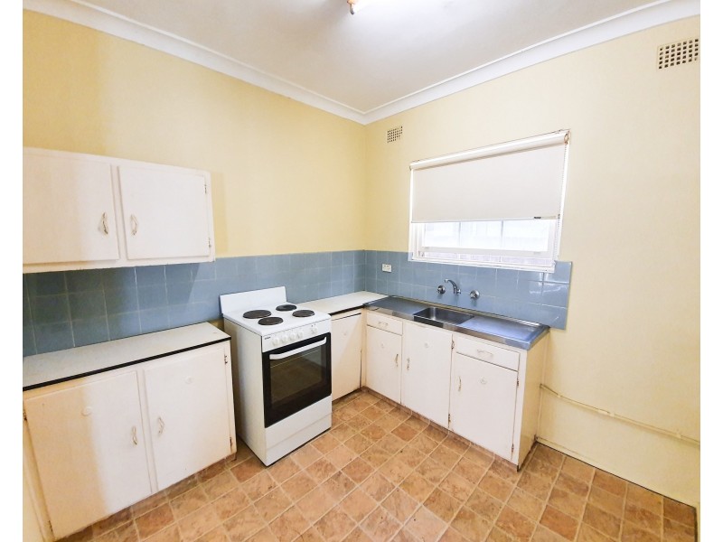 2/7 Fifth Avenue, Campsie NSW 2194