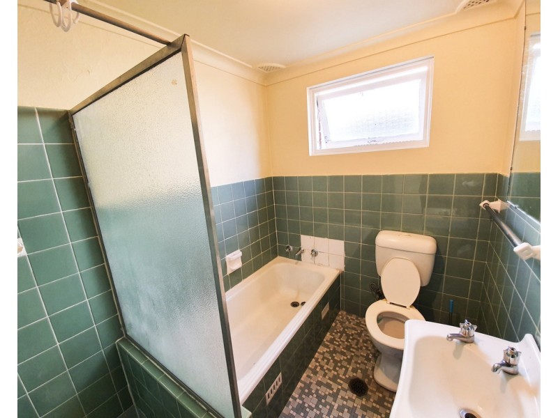 2/7 Fifth Avenue, Campsie NSW 2194