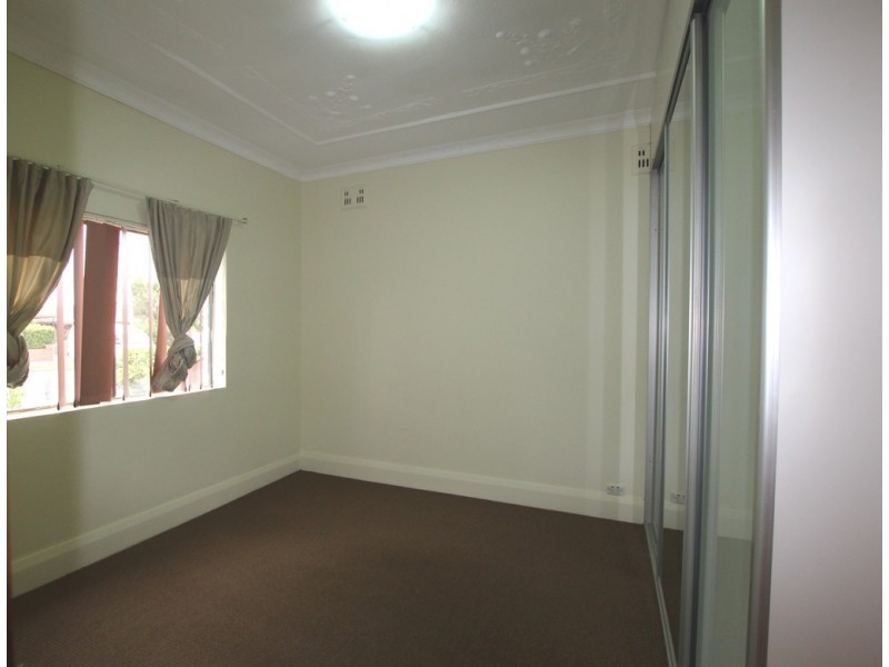 13 Lindsay Street, Campsie NSW 2194