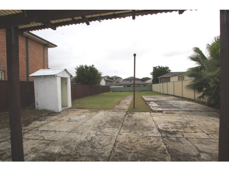 13 Lindsay Street, Campsie NSW 2194