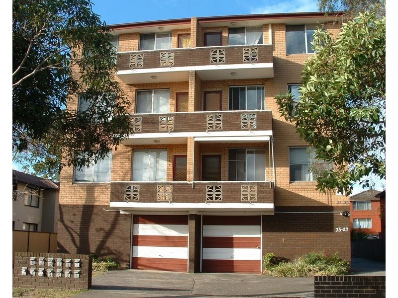 4/25-27 Fourth Ave, Campsie NSW 2194