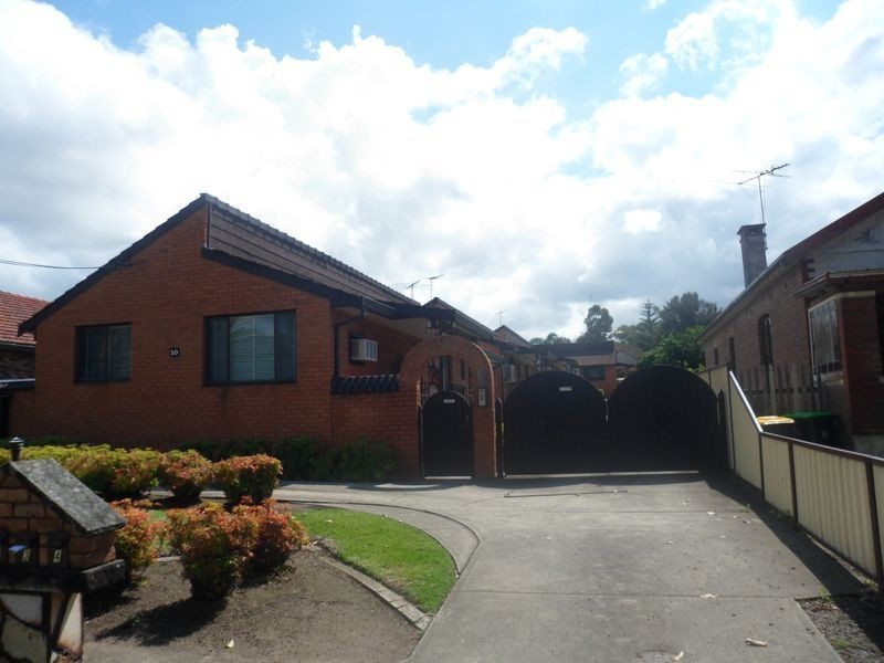 4/10 First Avenue, Campsie NSW 2194