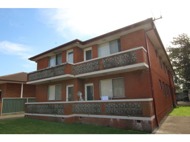 2/81 Frederick Street, Campsie NSW 2194