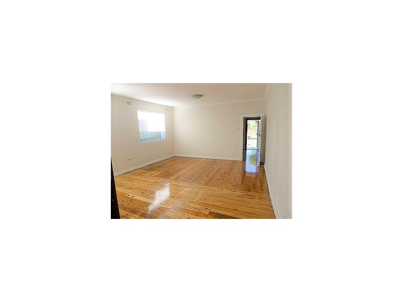 34 Oxford St, Belmore NSW 2192