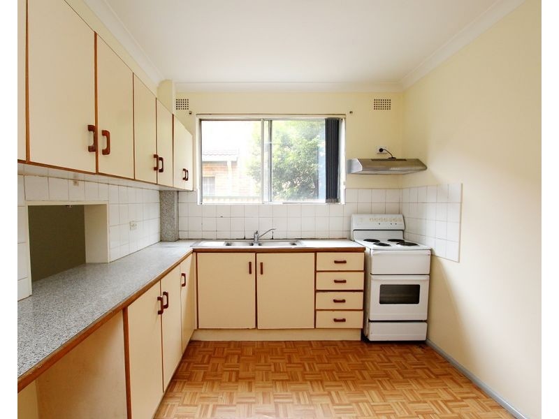 2/5 Third Ave, Campsie NSW 2194