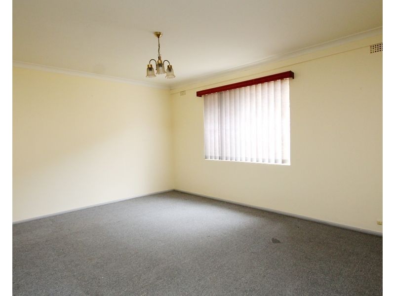 2/5 Third Ave, Campsie NSW 2194