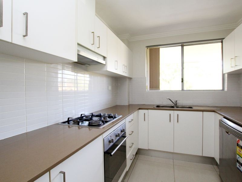 4/50-54 Third Ave, Campsie NSW 2194