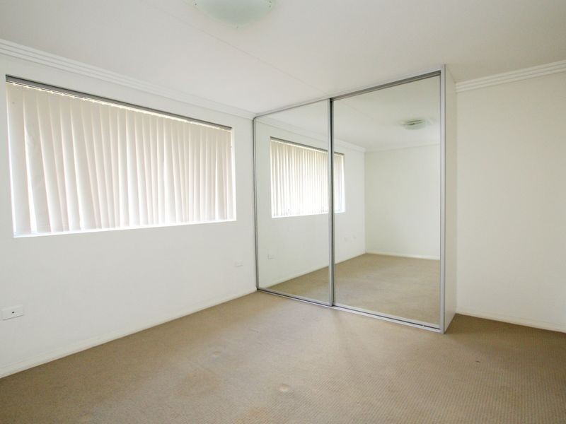 4/50-54 Third Ave, Campsie NSW 2194