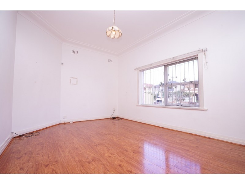 6 Dryden Street, Campsie NSW 2194