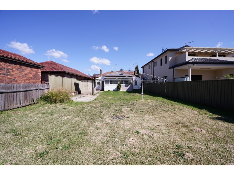 6 Dryden Street, Campsie NSW 2194