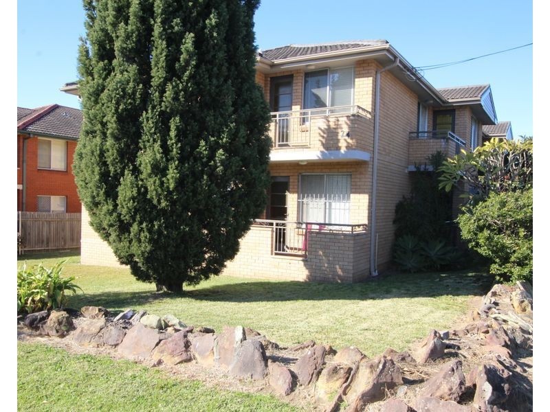 2/24 McKern Street, Campsie NSW 2194