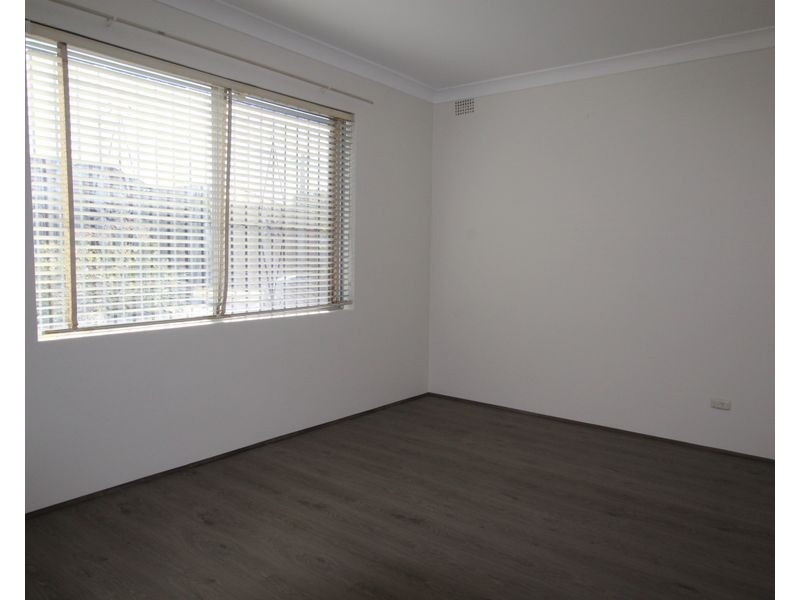 2/24 McKern Street, Campsie NSW 2194