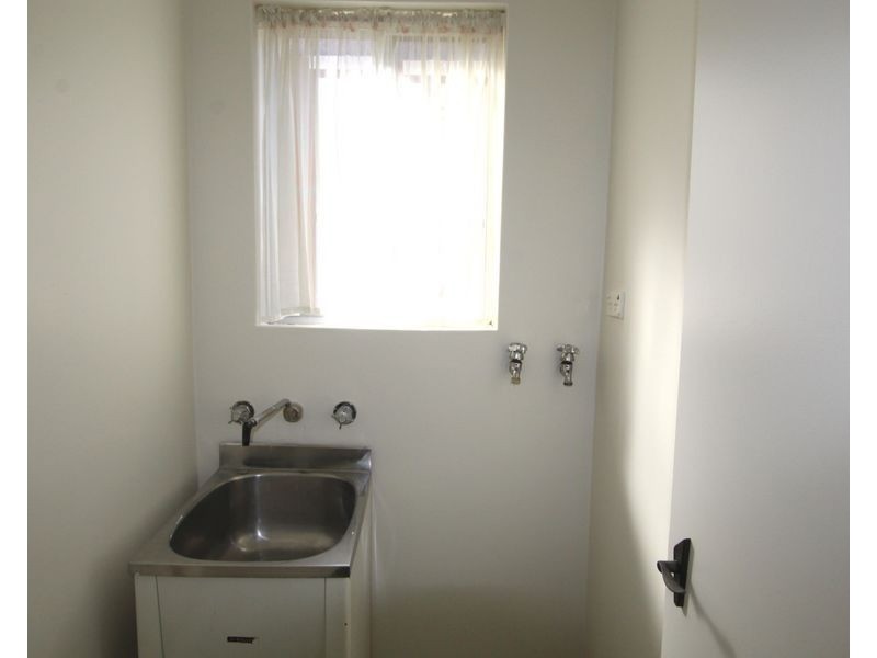 2/24 McKern Street, Campsie NSW 2194