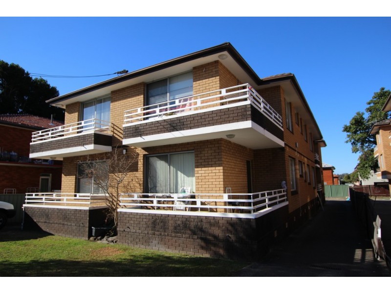 2/28 Park Street, Campsie NSW 2194