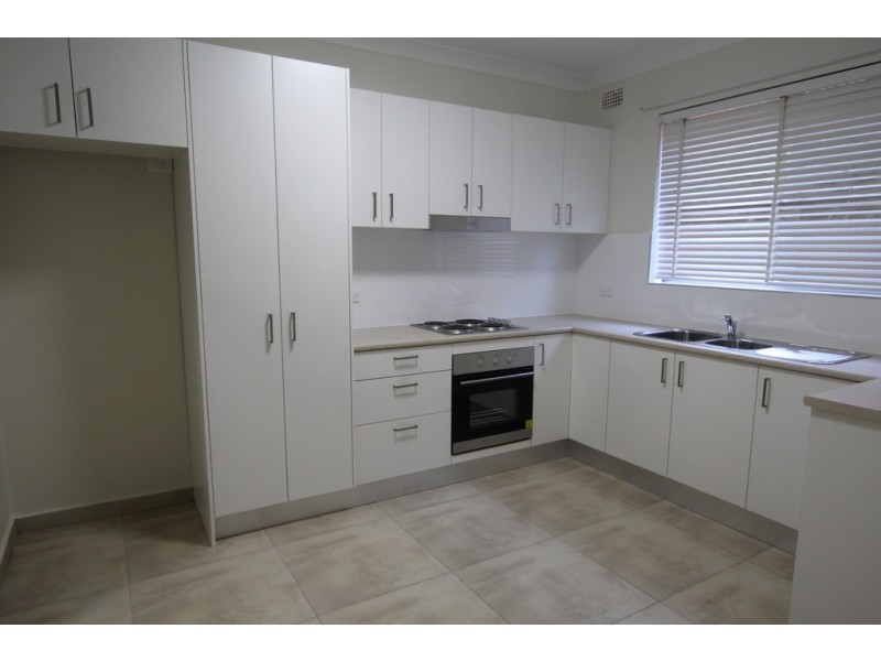 2/28 Park Street, Campsie NSW 2194