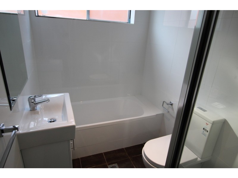 2/28 Park Street, Campsie NSW 2194