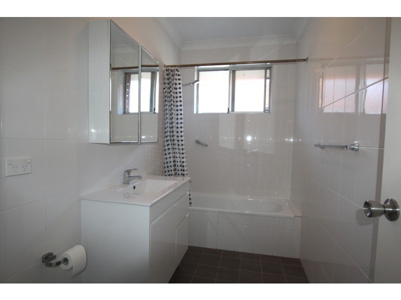 4/41 Fletcher Street, Campsie NSW 2194