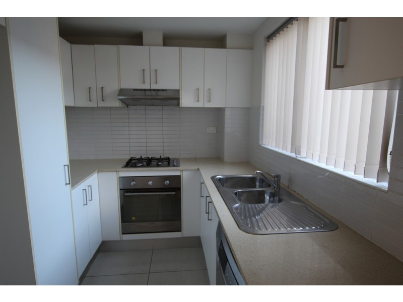 8/50-54 Third Ave, Campsie NSW 2194