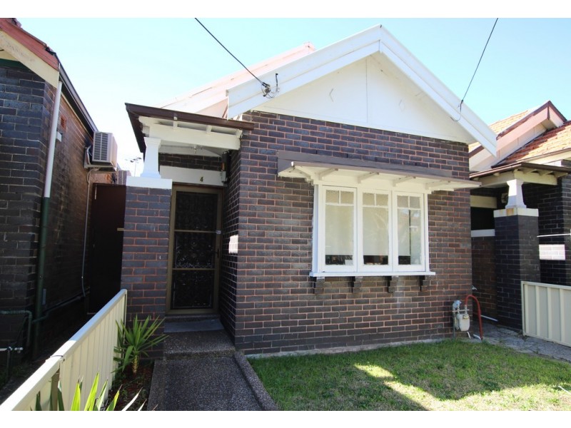 4 Moore street, Campsie NSW 2194
