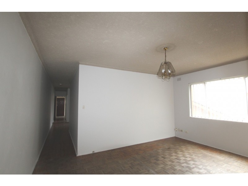 2/8 Beaumont Street, Campsie NSW 2194