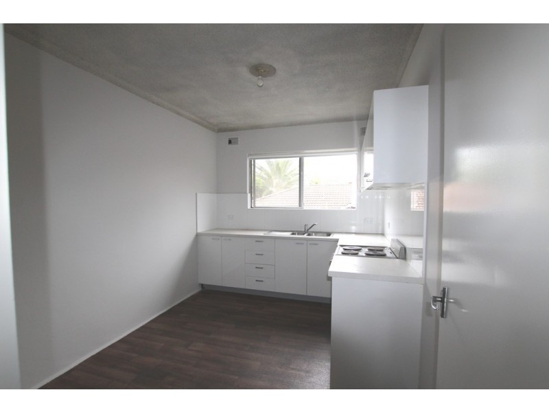 2/8 Beaumont Street, Campsie NSW 2194