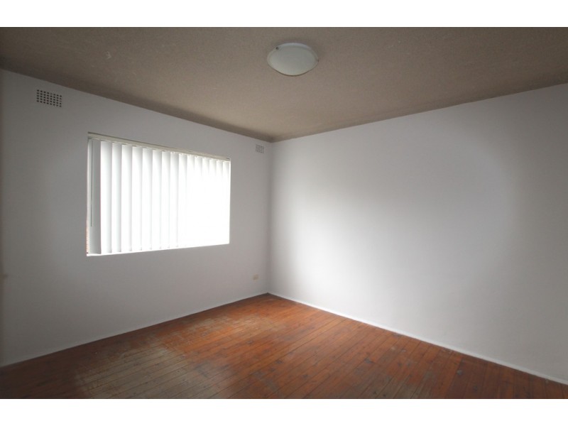 2/8 Beaumont Street, Campsie NSW 2194