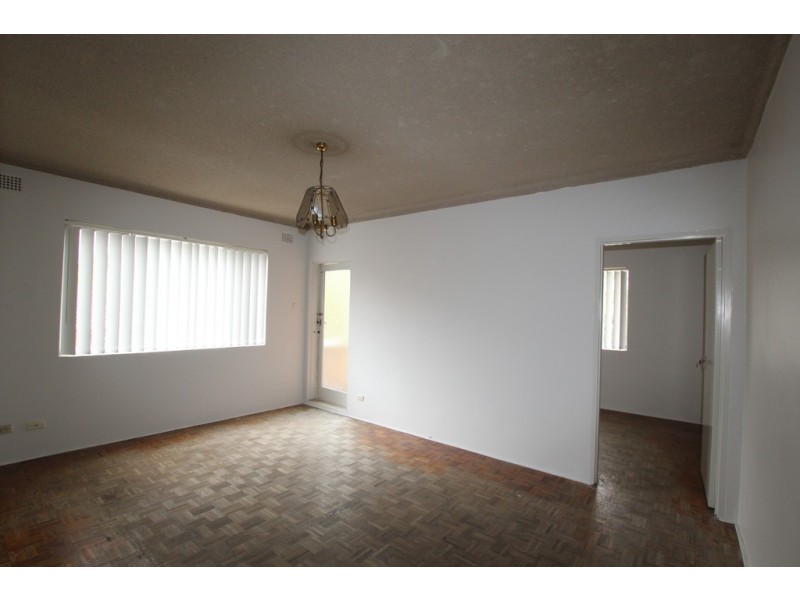 2/8 Beaumont Street, Campsie NSW 2194