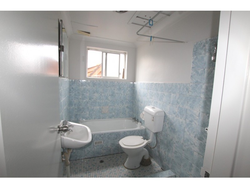 2/8 Beaumont Street, Campsie NSW 2194