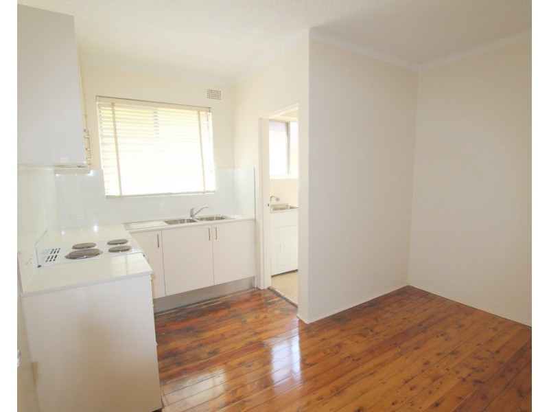 3/4 Oswald Street, Campsie NSW 2194