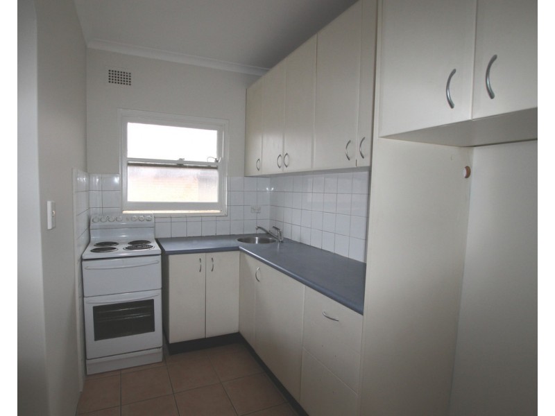 8/5 Seventh Avenue, Campsie NSW 2194