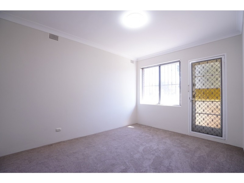 1/24 Mckern Street, Campsie NSW 2194