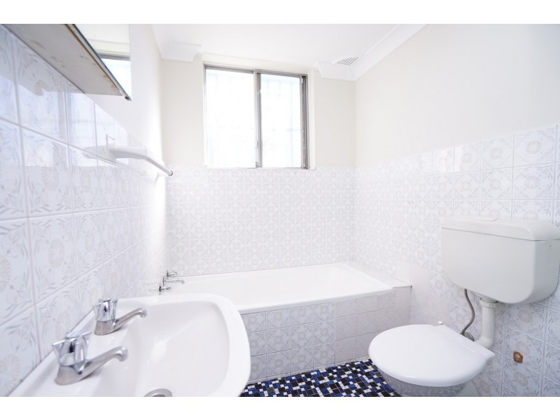 1/24 Mckern Street, Campsie NSW 2194