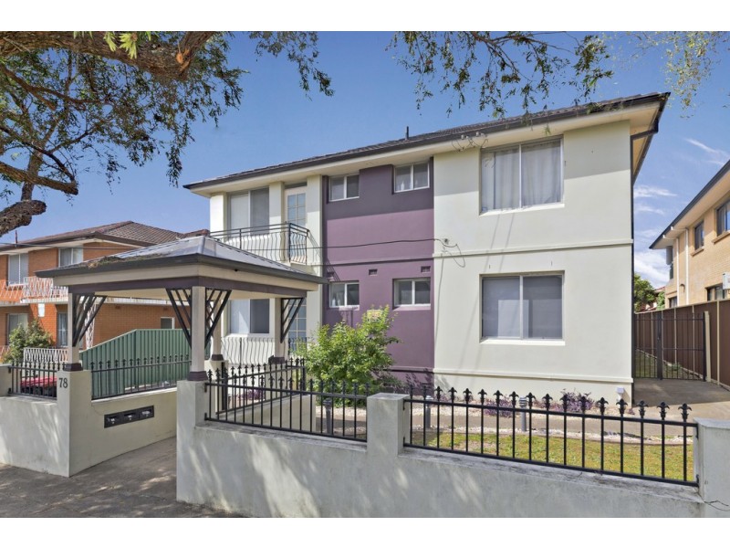 2/78 Park Street, Campsie NSW 2194