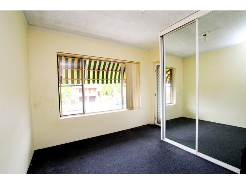 2/13 Mckern Street, Campsie NSW 2194