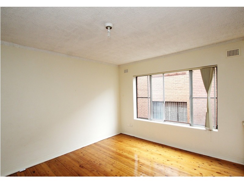 2/13 Mckern Street, Campsie NSW 2194