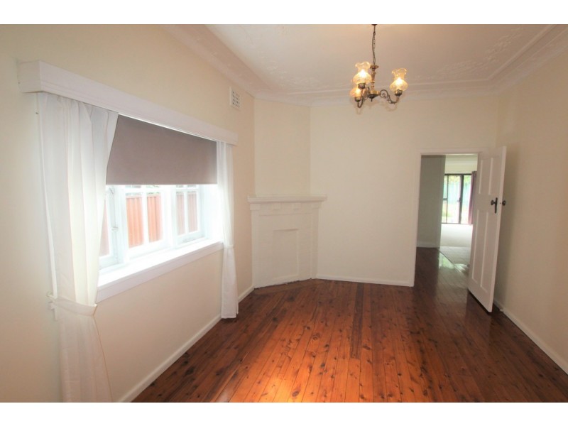 14 Glenore Road, Canterbury NSW 2193