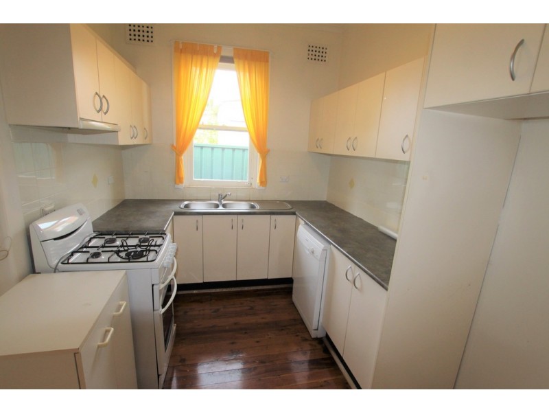 14 Glenore Road, Canterbury NSW 2193