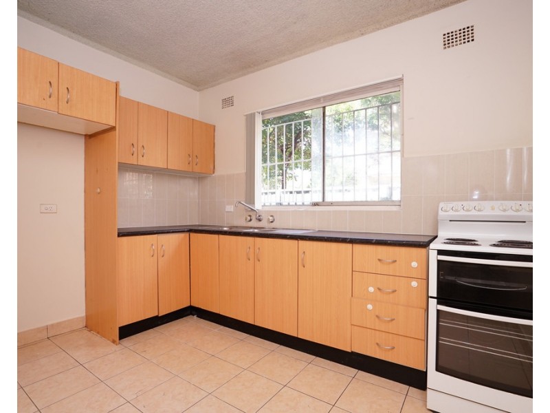 2/41 Loch Street, Campsie NSW 2194