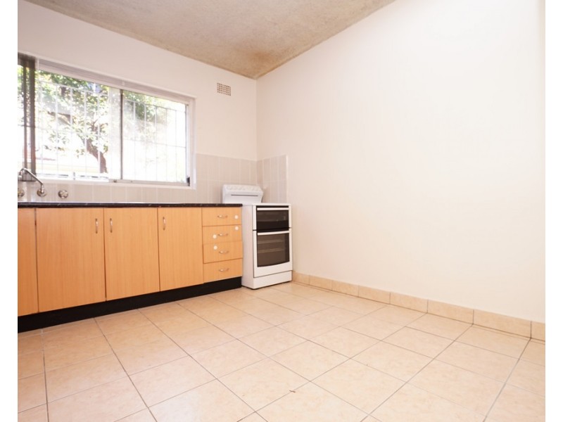 2/41 Loch Street, Campsie NSW 2194