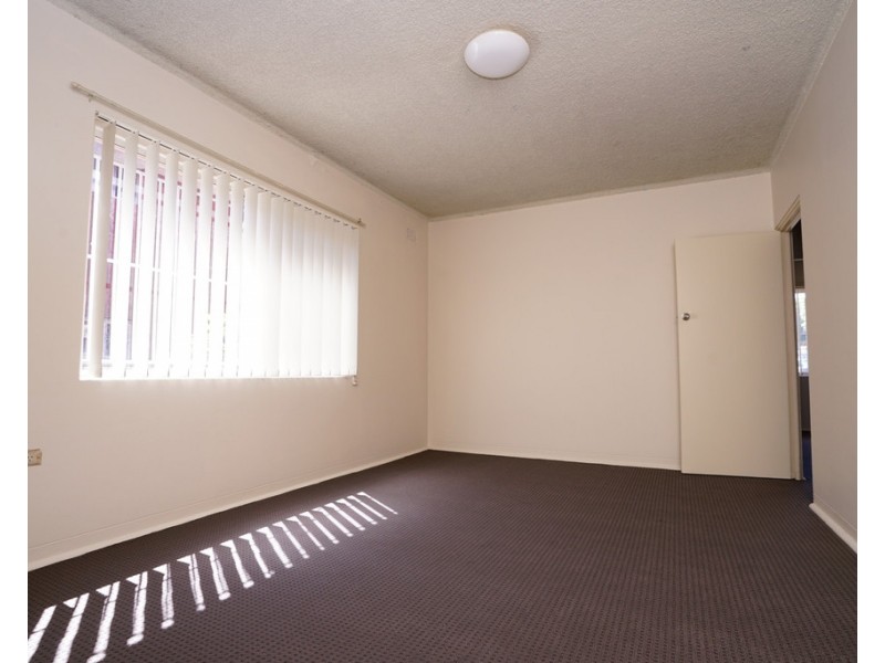 2/41 Loch Street, Campsie NSW 2194