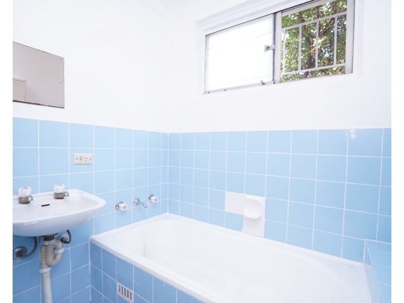 2/41 Loch Street, Campsie NSW 2194