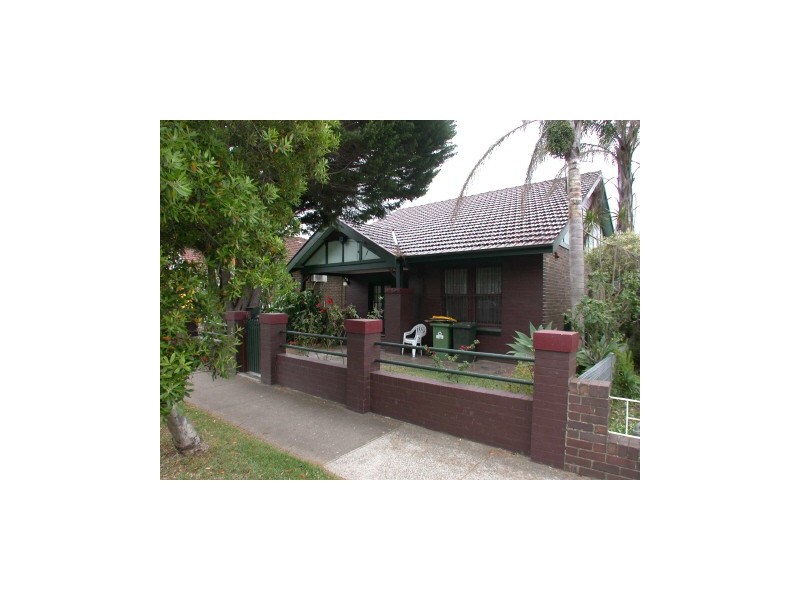 19 Loftus Crescent, Homebush NSW 2140