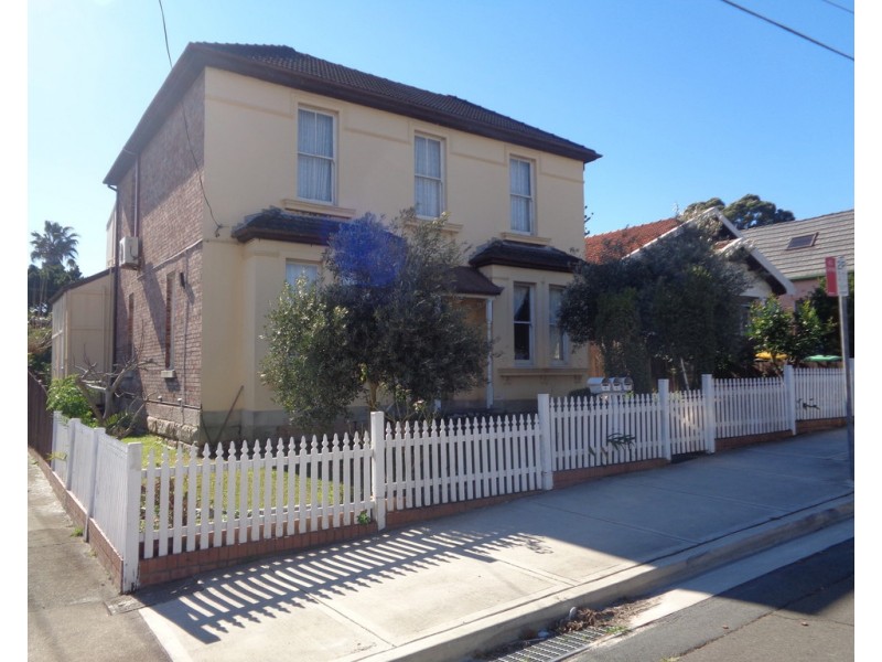 2/15 Nicholson St, Burwood NSW 2134