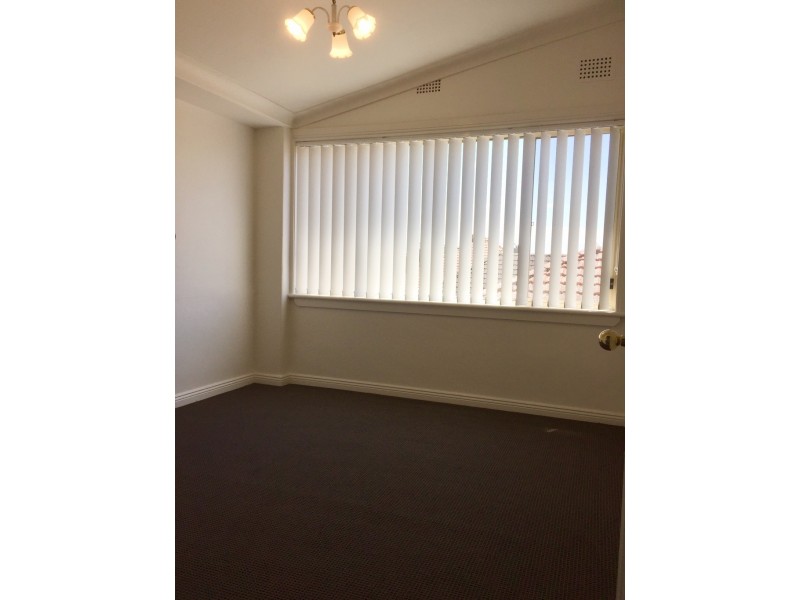 2/11 Gordon Street, Burwood NSW 2134