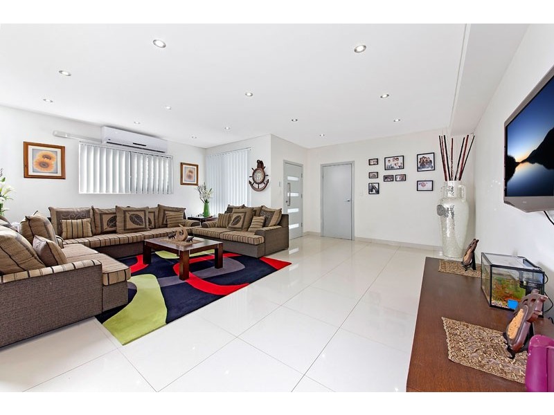 172A Juno Parade, Greenacre NSW 2190