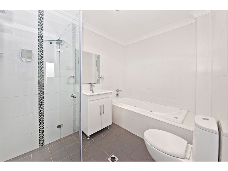 172A Juno Parade, Greenacre NSW 2190