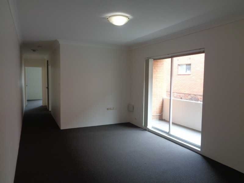 2/43 Burlington Road, Homebush NSW 2140