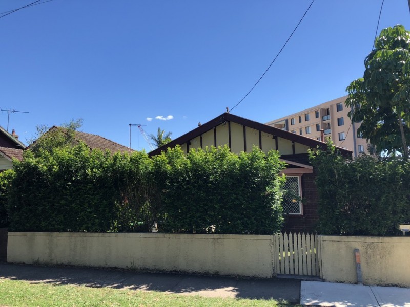17 Loftus Cres, Homebush NSW 2140