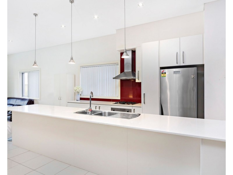 3 Binalong Road, Pendle Hill NSW 2145