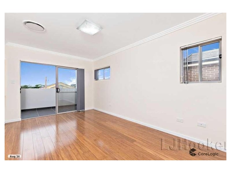 27 Margaret St, Greenacre NSW 2190